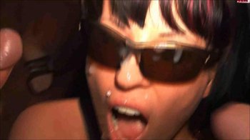 Dirty-Danni - Spermatoilette - Zugekleistert und abgefickt