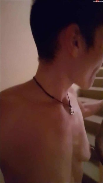 EmmaWild - PRIVATES HANDYVIDEO - Zu krass fürs Mehrfamilienhaus