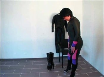 heels-and-more - Tag 38 - Lederbraut mit Latexschwanz