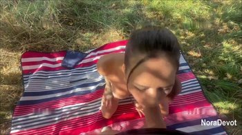 Noradevot - Creampie statt Picknick - Jungbauer abgeritten