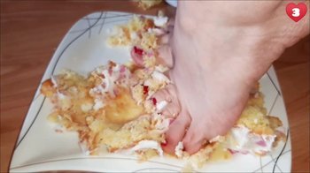 MissSweetMystery - Valentinstag 3 - Your MissSweetMystery - cake crushing