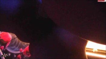 QueenParis - Riskanter Amateurfick - Im groeßten Erlebnisbad