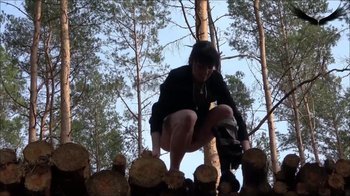 Marie-Saint - EXTREM vom Baum Pissing . Das hättest du nicht gedacht