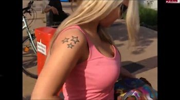 Selina-666 - TITTEN SHOW AM HAFEN