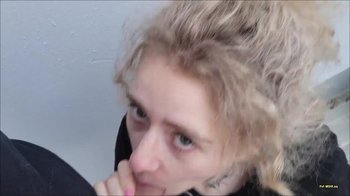 MaryjaneAuryn - Extrem Public blank gezogen und deinen Schwanz geblasen