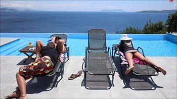 Alexandra-Wett - Seine Frau hat kein Bock da fickt er mich