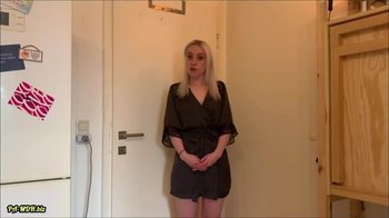 ZoeBlum - Bloss in Unterwaesche gezeig - OMG - Habe ich mich das jetzt wirklich getraut