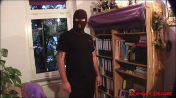 Ramona_Deluxe - Einbrecher erwischt