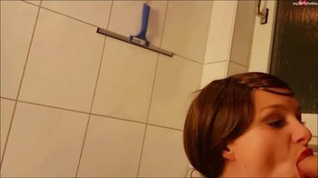 wg-loch - Gesicht wichsen und sauber pissen