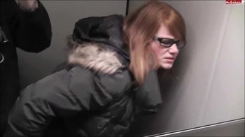 Sarahlicious - Heeeftig Fremdgefickt - Mitten im Zug Public gefickt