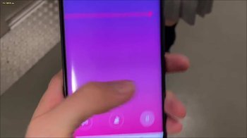 Luna_Lou - Ferngesteuert bis zur Extase - User wird in Umkleide belohnt