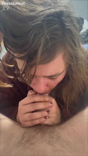 tessajuncut - Blowjob und Gesichtsfick POV Homemade