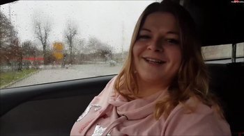 Lilly-Shy - Mein erster Orgasmus im Fastfood Lokal extrem Puplic