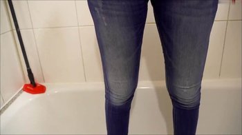 Lisa-Sack - Lieblingsjeans der Stiefschwester eingenässt