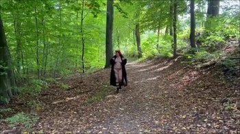 Essen7471 - Kurz im Wald