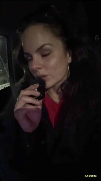 Arya_LaRoca - Teil 1 - Wichsanleitung Special