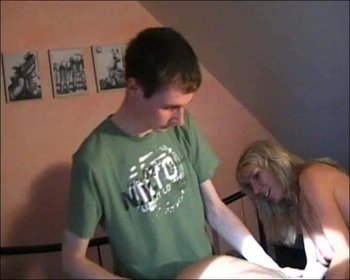 NadjaSummer - Im Puff entjungfert