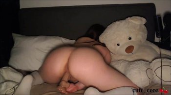 Cute_Cece - Braves Schulmädchen oder doch mega versauter Teenie