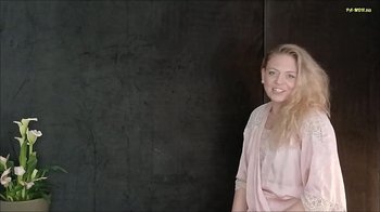 Anna-Lustig - Was wird mein Umfeld sagen - Ich zeige mich in Unterwäsche