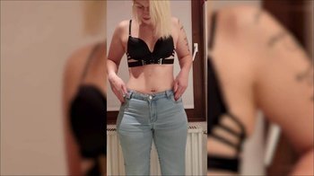 LoryLove - Bin ich jetzt VERRÜCKT - In die neue Jeans gepisst