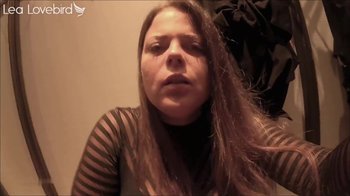 Lea-Lovebird - PUBLIC - Orgasmus in der Umkleidekabine