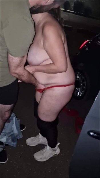 Saskialove87 - Einen Fremden auf dem Parkplatz abgefickt und geblasen