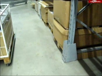 geil-poppen - Cumshot im bekannten Moebelhaus