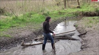 FetishWorld - Bach walk in Reitstifeln