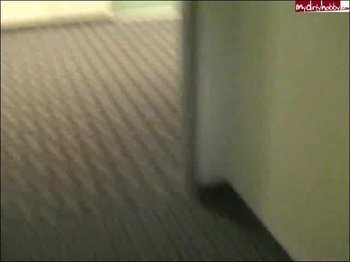 Popp-Sylvie - Oeffentlich im Hotel gefickt