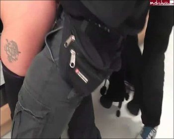 Geile-Cindy - Schnaepchen - 2 Schlampen im Moebelhaus gefickt