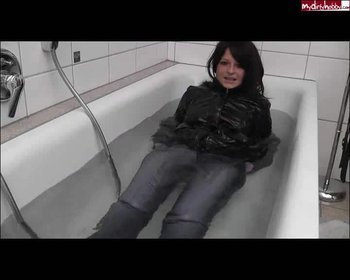 Glamour-Bitch - Ein heißes Bad