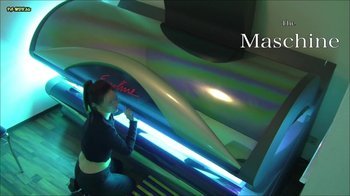 The_Maschine - Hübsche Angestellte isst mein Sperma