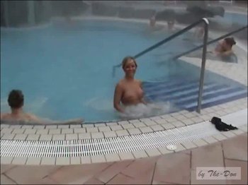 Blondsweety - Oben ohne FSK16