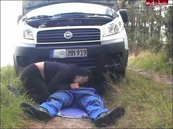 DonnaErotica - Mechaniker gefickt