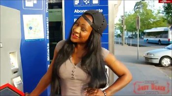 Josy-Black - Fan PUBLIC gemolken + Spermawalk