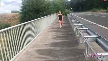 Lucy-Sweet - GeileSekt wäsche für die Autos