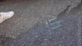 GeileNachbarn - Weitpinkeln - Wer pisst am weitesten Natursekt