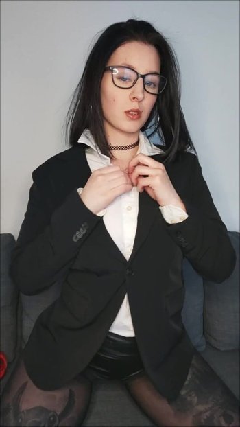 SweetAmy_ - Die strenge Lehrerin - Willst du bestraft werden