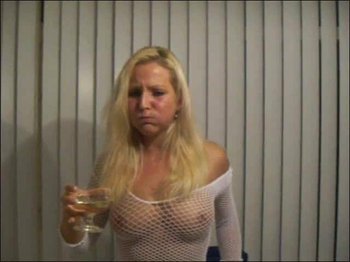 Lilly-Love - Die Pisseschluckerin