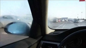 Arya_LaRoca - Gebläse auf dem Parkplatz - Puplic