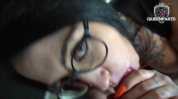 QueenParis - Tripple Cumshot in mein Engelsgesicht - Schaffst Du das auch