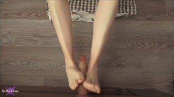 Bella-Klein - Auf diesen FootJob hast du gewartet