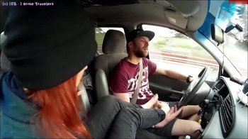 2BrokeTravelers - Footjob nach dem riechen meiner Sneaker und Füße