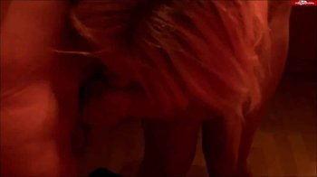 Sexy-Elli - Gerichtsvollzieher fickt mich durch