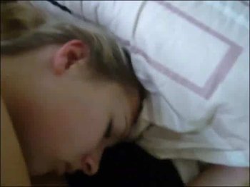 Sweetcindy18 - Im Schlaf gefickt