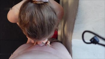 GeileNachbarn - Blowjob im Fitnessstudio - Geiler Nachbar besamt öffentlich meine TItten