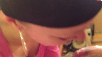 RoxyTeen - Fast gekotzt - Teenie-Deepthroat