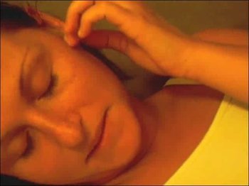 Andrea18 - Livepiercen im Studio