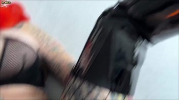 Cat-Coxx - Williges Bückstück hart ficken statt Böllern - So geht Sylvester