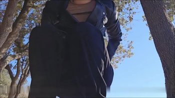 Sunny-Sin - GEILER OUTDOOR PISS - ICH VEREDLE UND MARKIERE MEIN REVIER